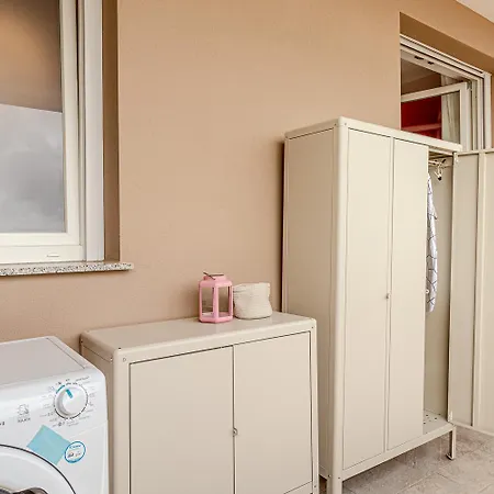 Cosmopolitan Apartment